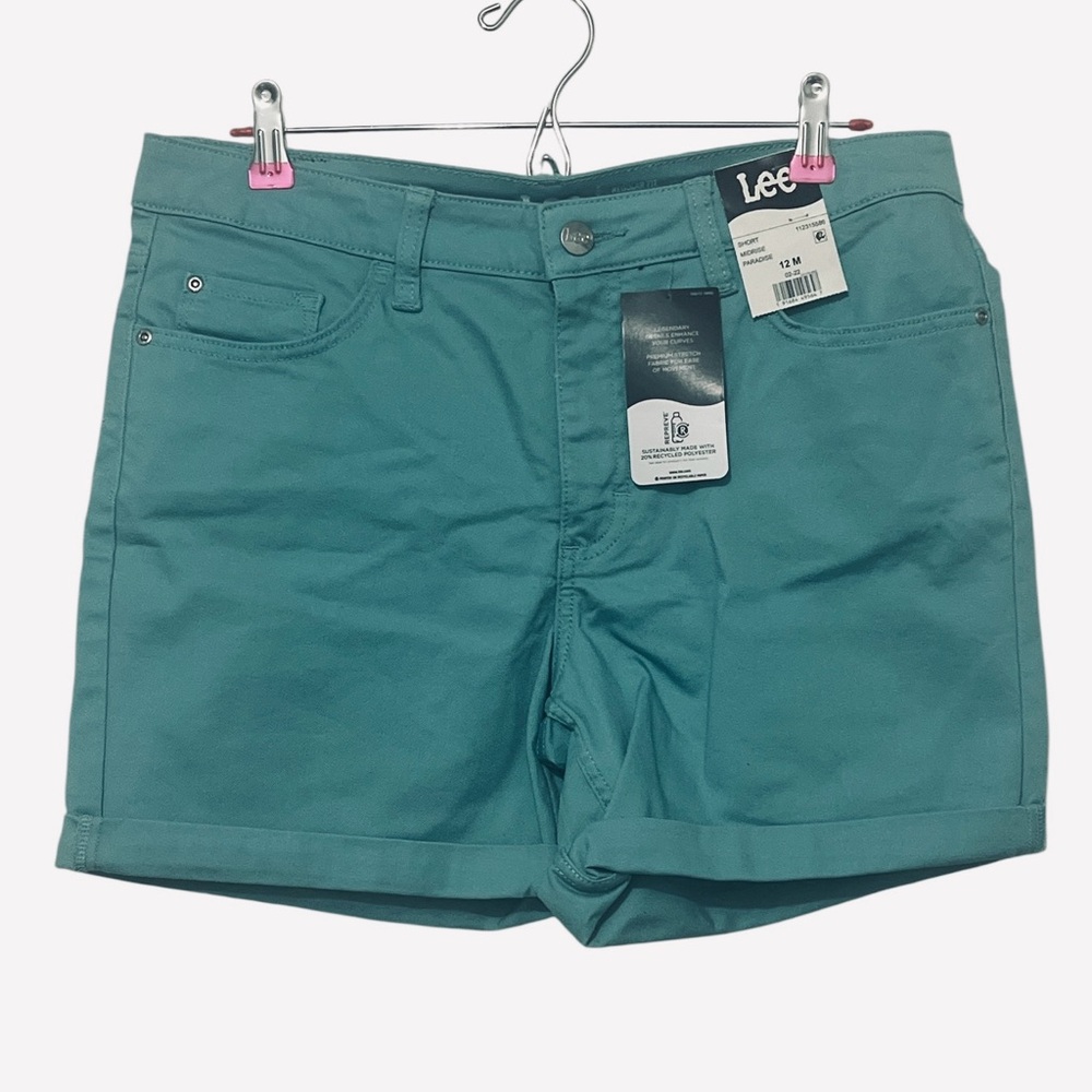 Lee Women's Light Turquoise Denim Midrise 5" Cuffed Short Size 12M - Picture 5 of 10